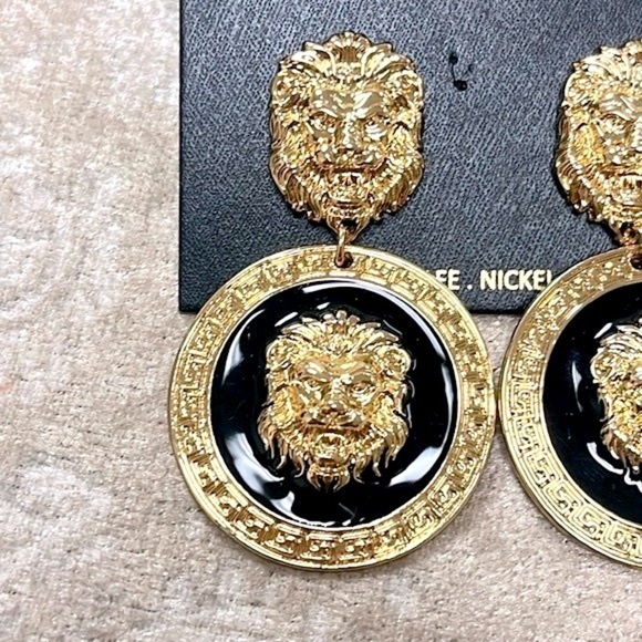 Brand New House of Harlow 1960 Lion Head Gold Tone Black Statement Drop Earring - Picture 6 of 14